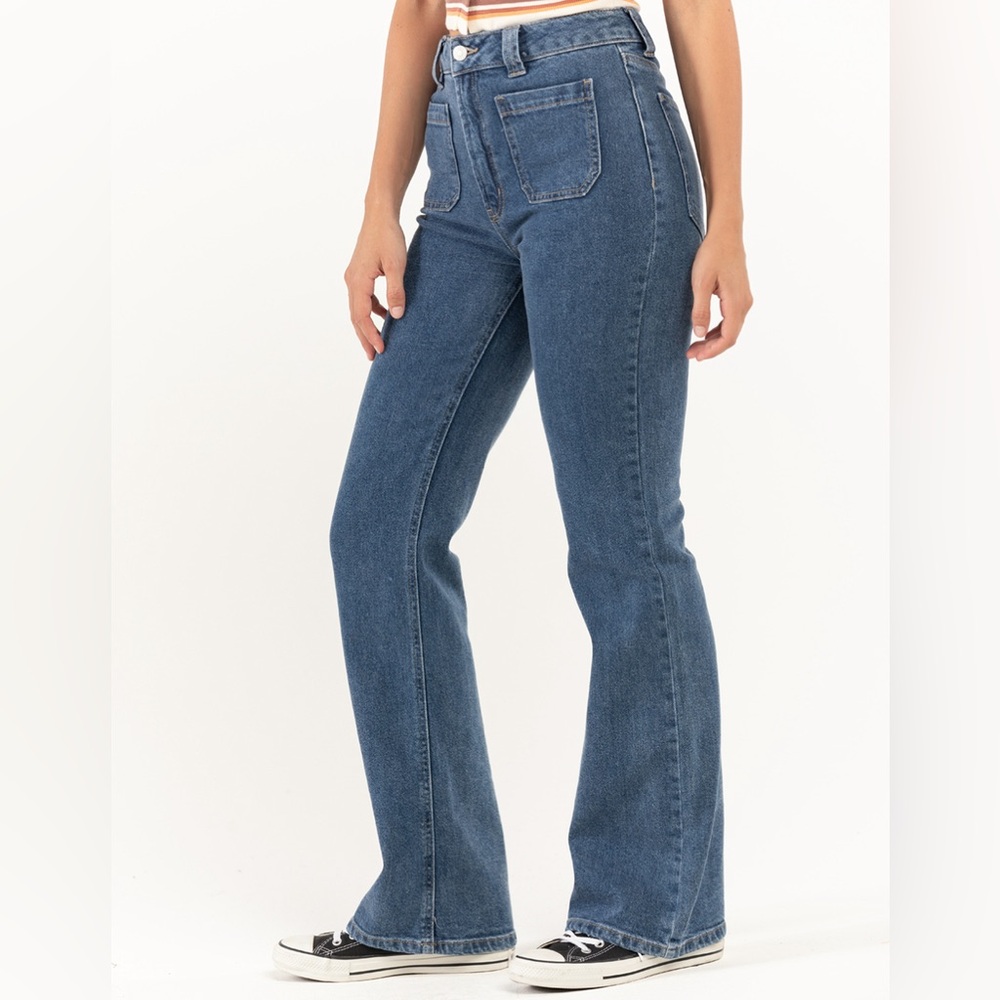 flared jeans! 💙